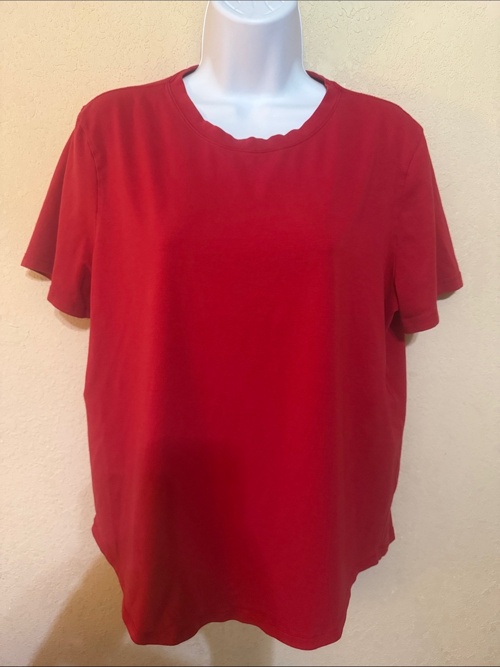 lululemon athletica Red Short-Sleeve Crew Tee